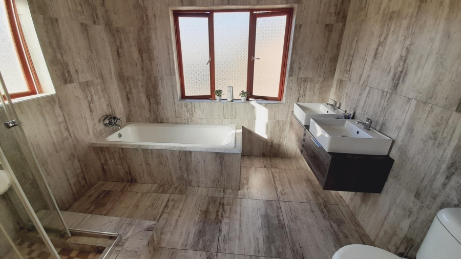 3 Bedroom Property for Sale in Xanadu Eco Park North West